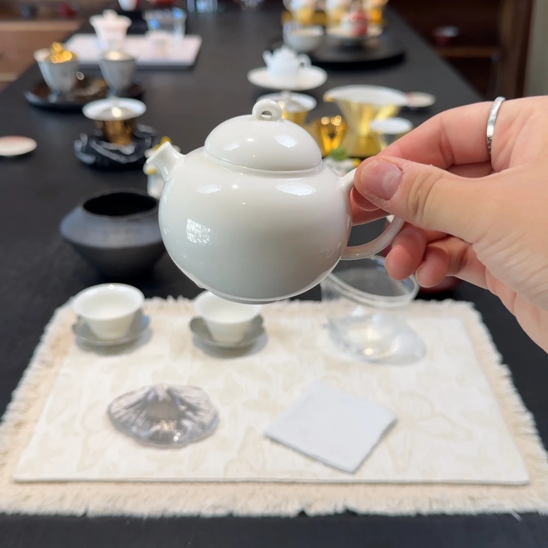 羊脂玉手工文旦壶