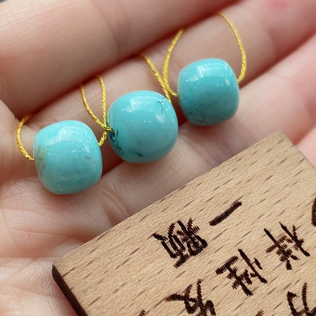 绿松石颈饰未镶嵌