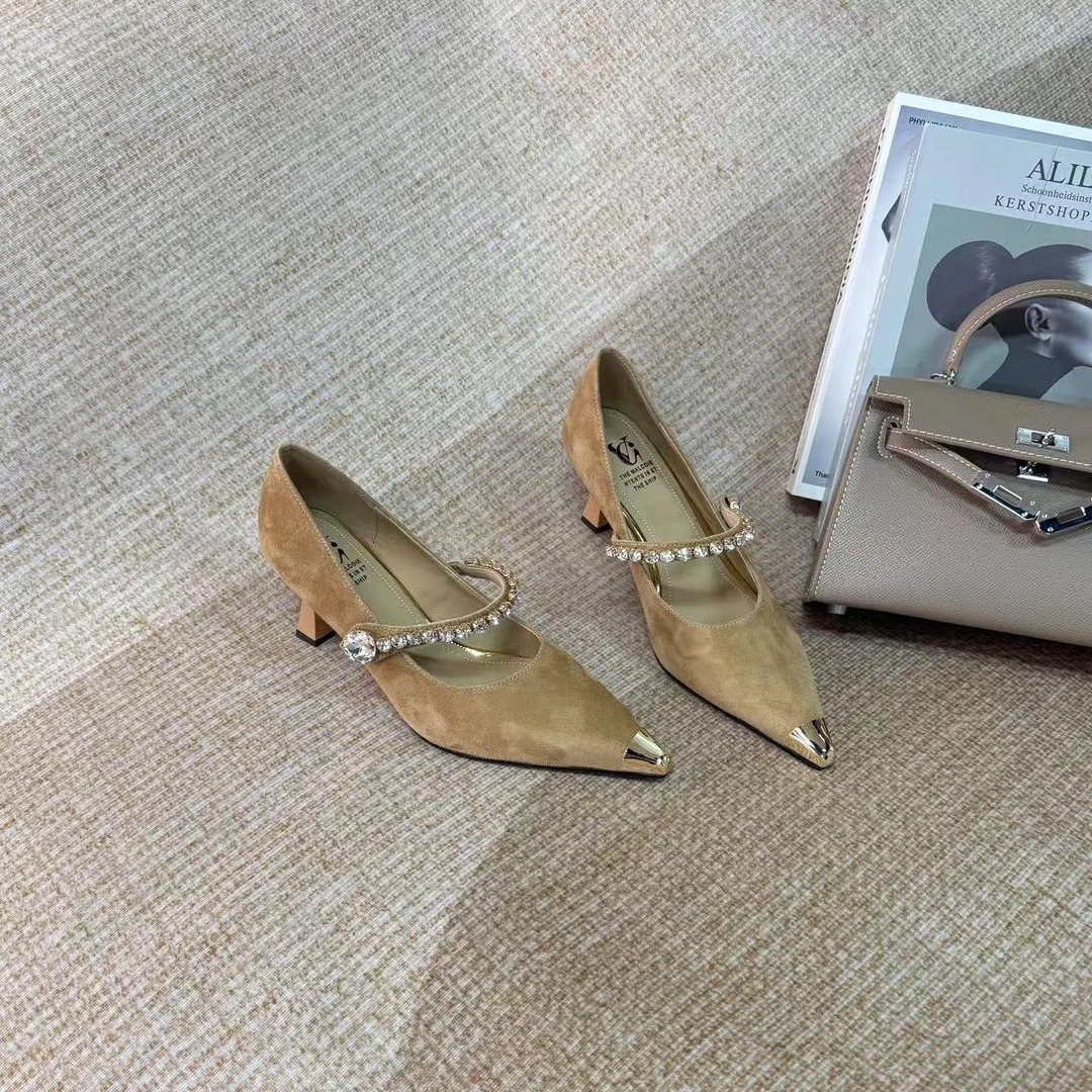 范戈希羊皮跟高7CM休闲尖头水钻链条时尚春季欧若风单鞋女买1赠3