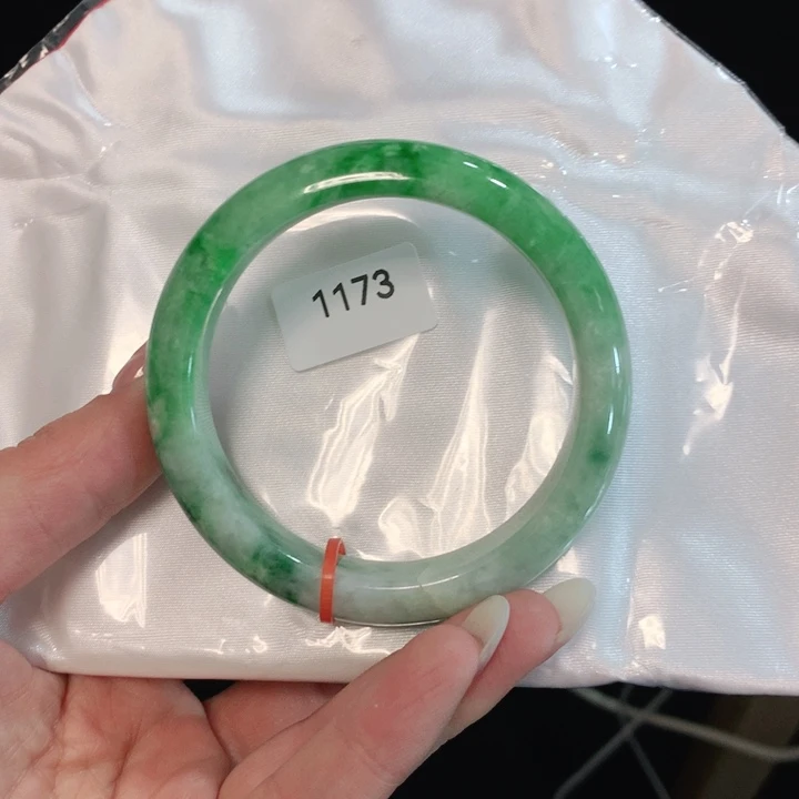 翡翠手镯未镶嵌天然翡翠手镯55