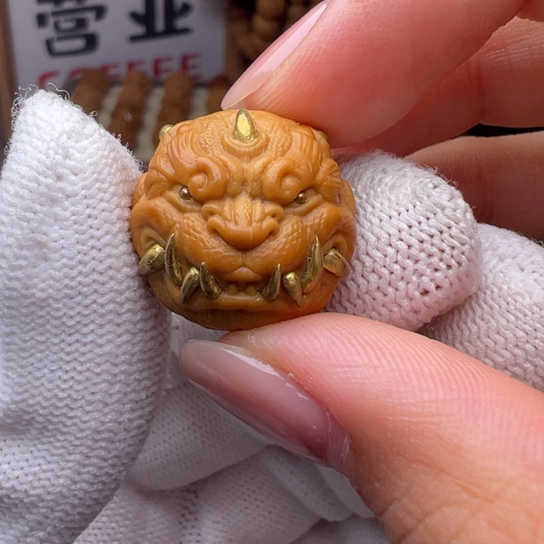 猴头核桃把件镶嵌款吞金兽全品有正常封口线