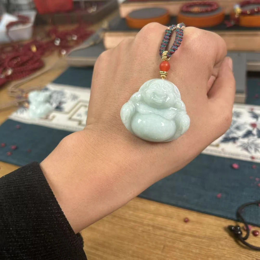 精品细腻款翡翠佛公吊坠多样性发其一