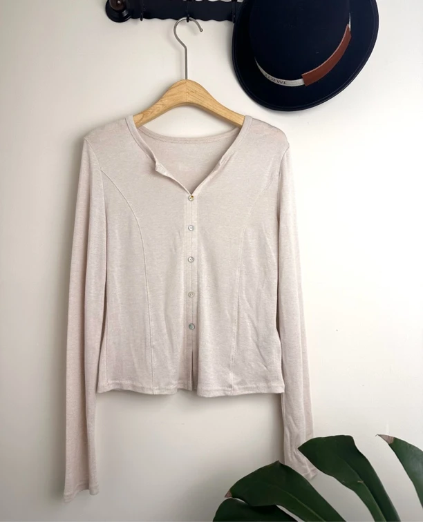 春夏天丝羊毛长袖T恤女V领立体薄款打底针织衫显瘦