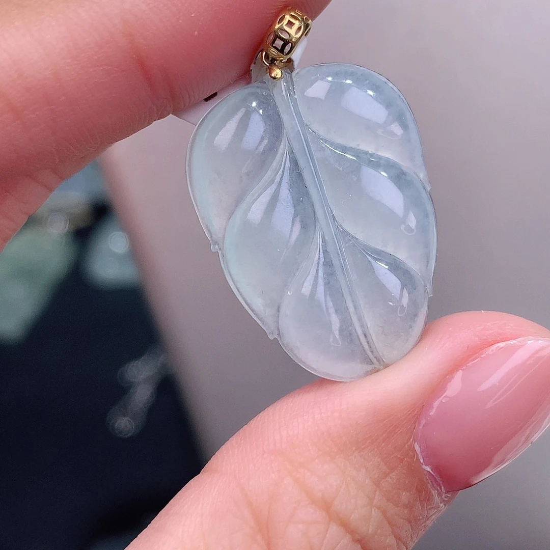 颈饰18K金镶嵌翡翠福利