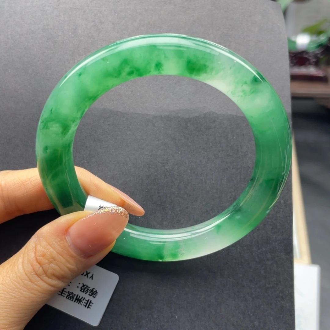 石英质玉（非洲翠）未镶嵌手镯+58.9