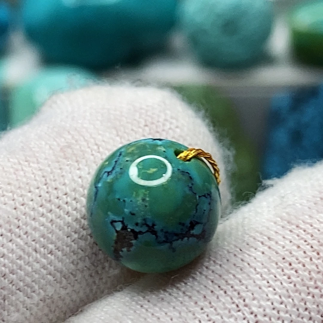 绿松石未镶嵌天然原矿 带武汉地大证书