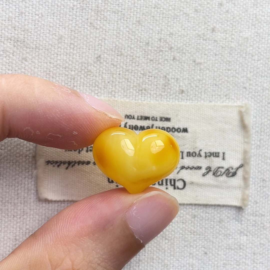琥珀未镶嵌珠宝奇石屁桃