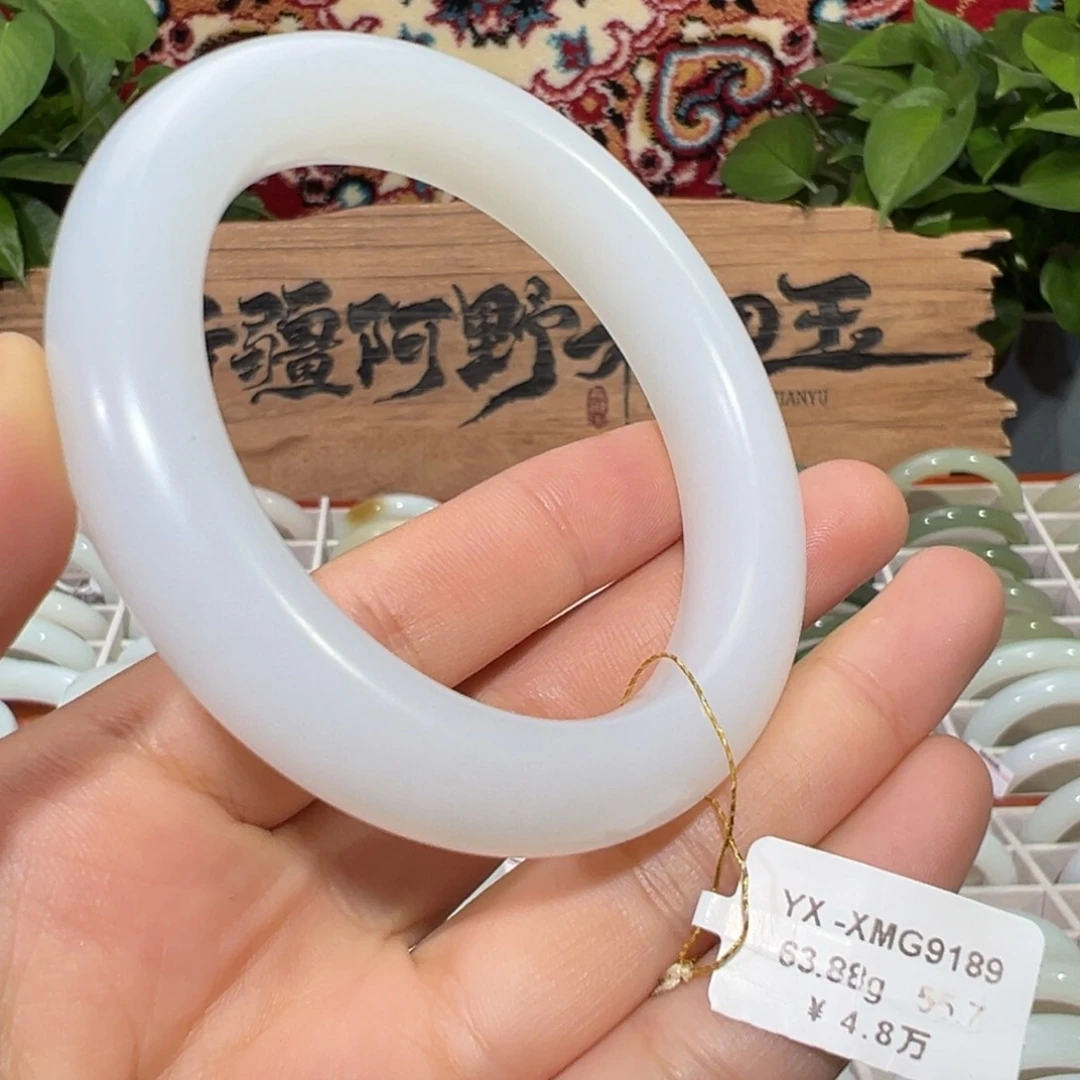未镶嵌手镯和田玉新疆上等羊脂玉手镯老坑老料泥鳅背