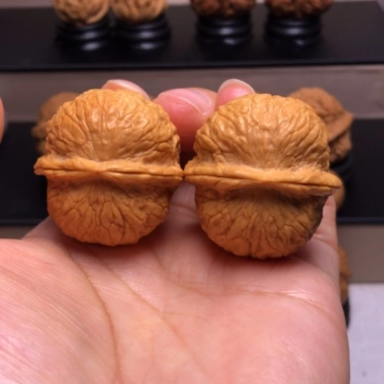 文玩核桃把件铁狮子29