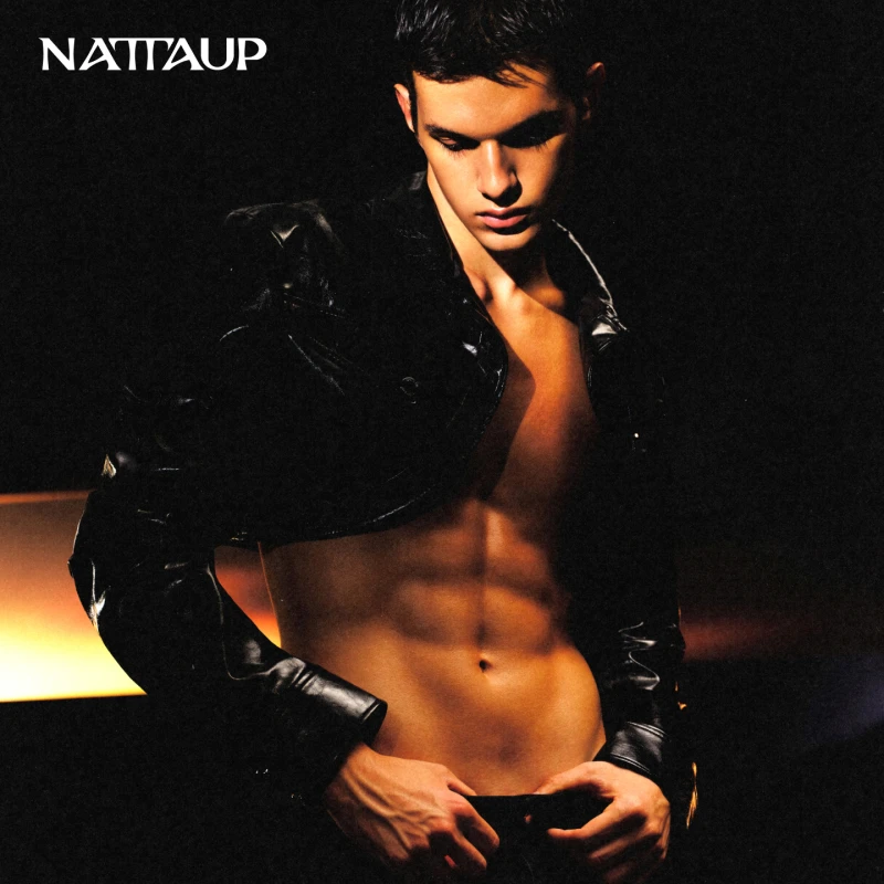 【新品】 F系列短款光感PU皮夹克