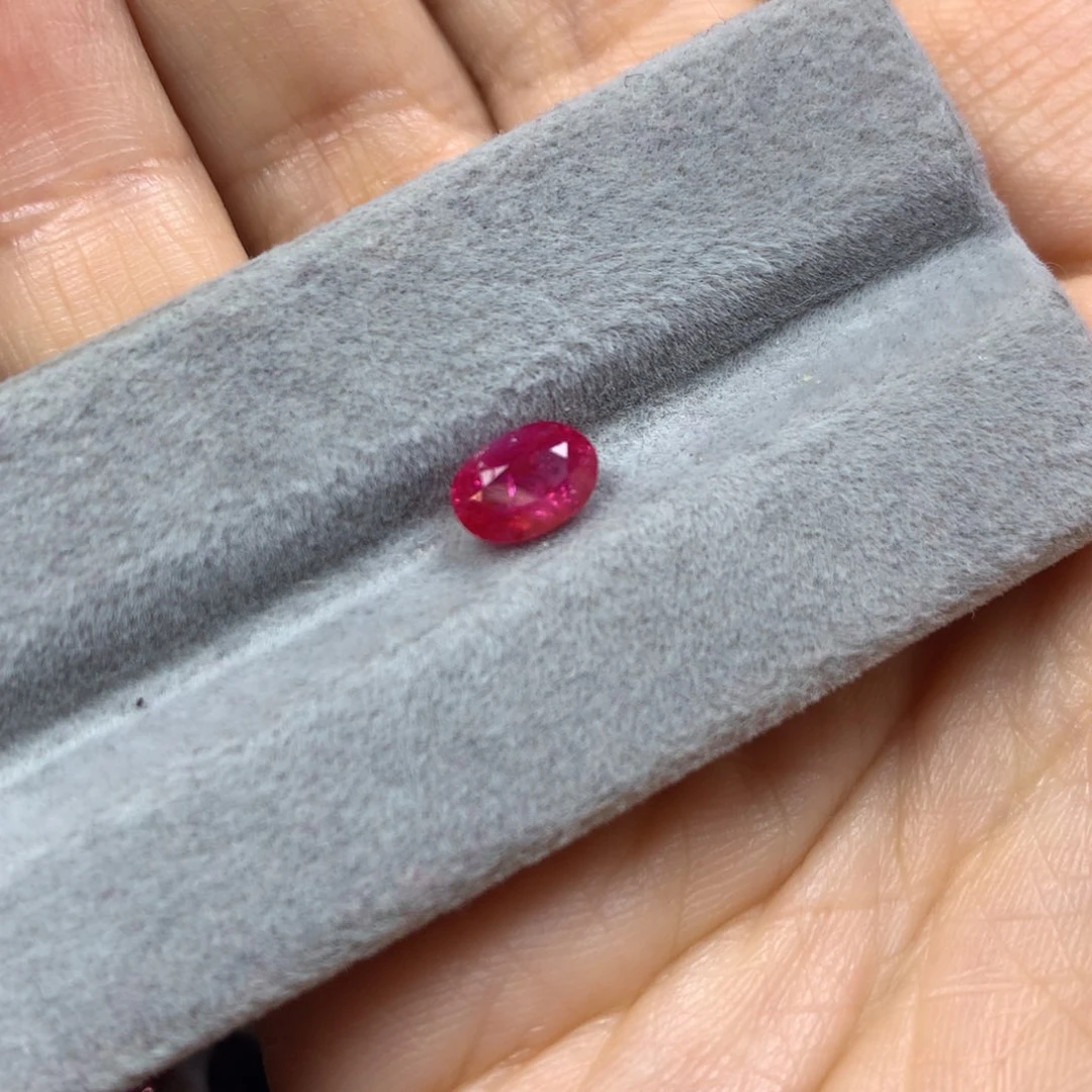 蓝宝石裸石未镶嵌1.3ct粉蓝宝