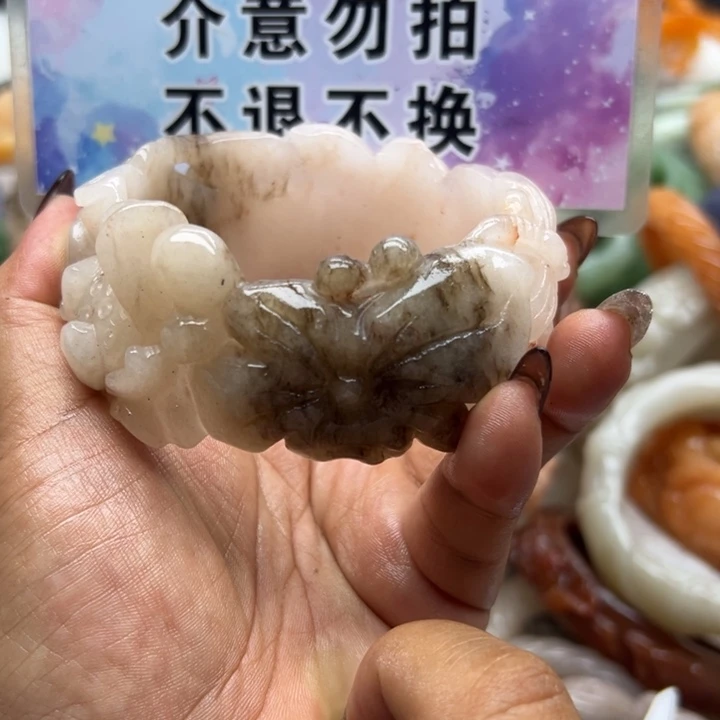 未镶嵌手镯石英岩玉