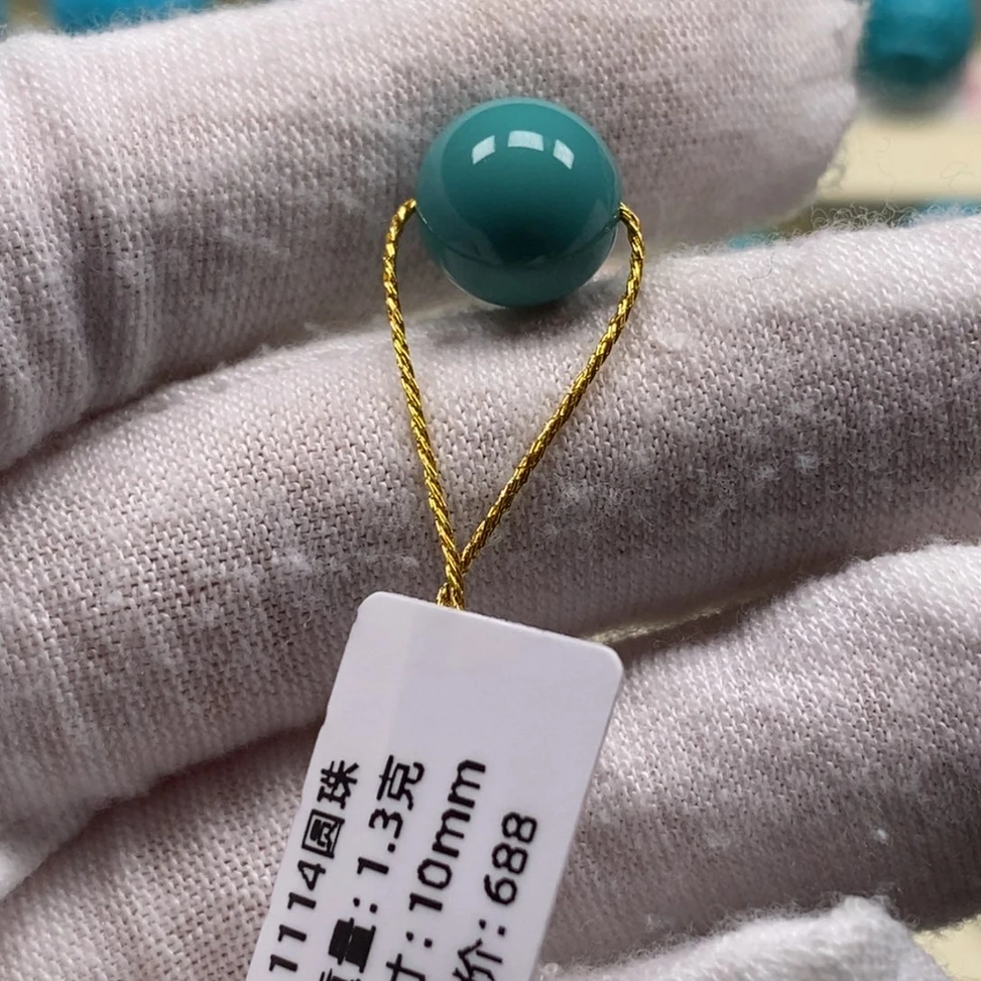 溜***达未镶嵌绿松石精品原矿高瓷绿松石