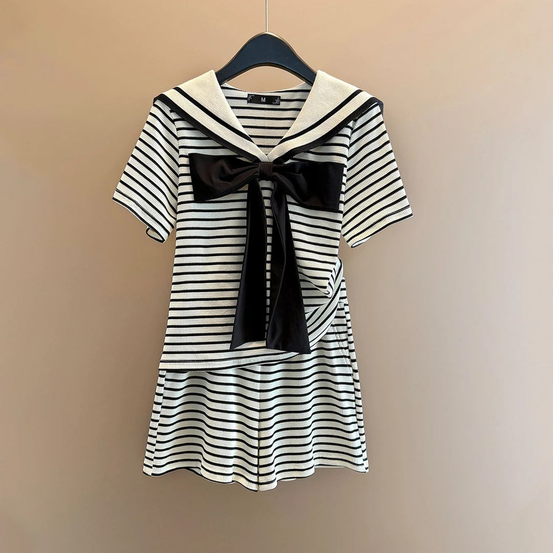 网红时尚运动套装女夏季新款海军领蝴蝶结条纹短袖上衣短裤两件套