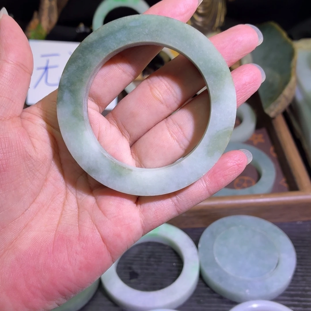 定制翡翠未镶嵌缅甸翡翠A货手镯毛胚定制