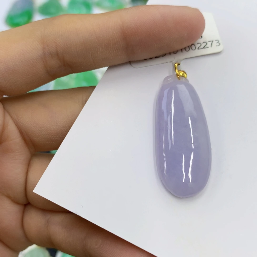 翡翠18K金镶嵌颈饰翡翠