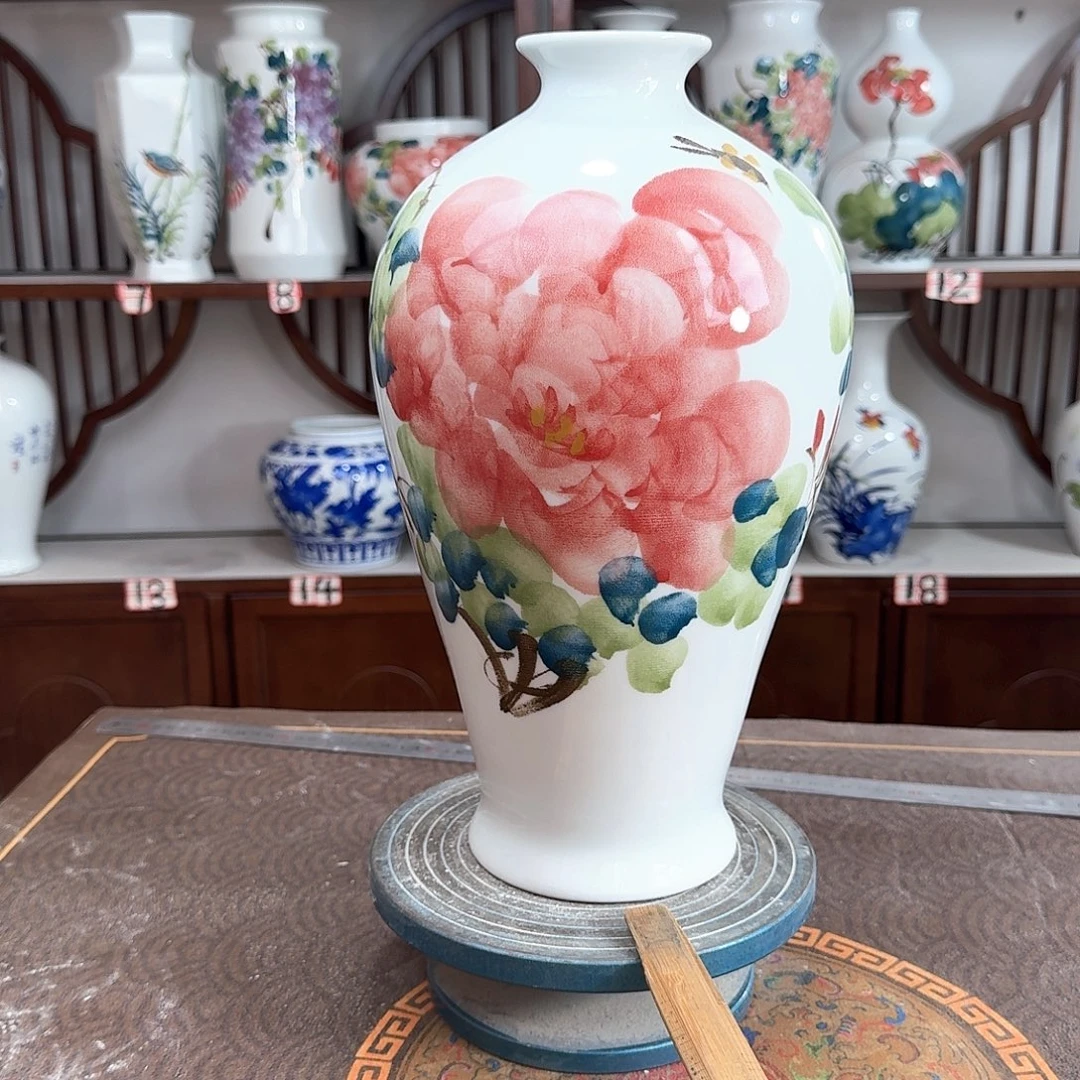 摆件景德镇陶瓷梅红牡花