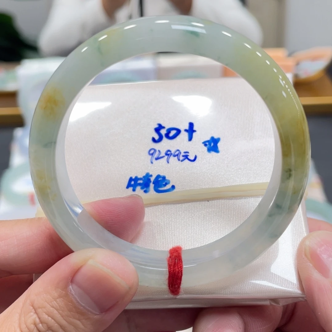 翡翠未镶嵌手镯翡翠