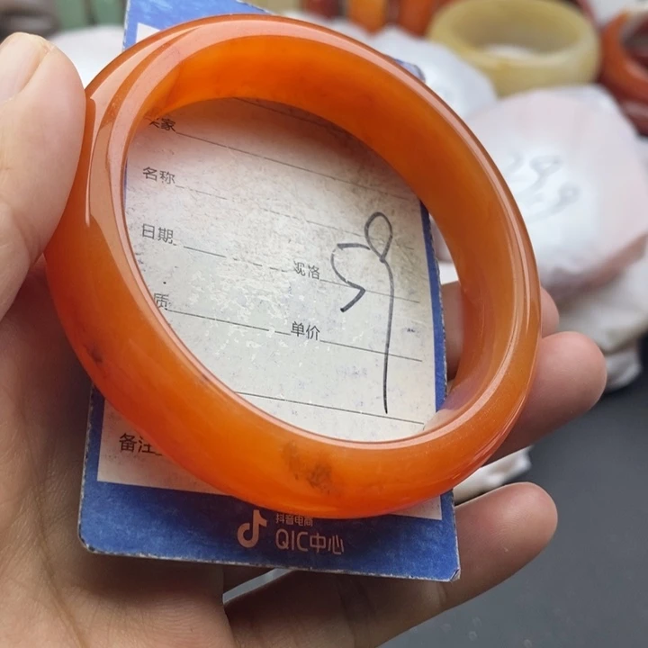 石英质玉未镶嵌手镯