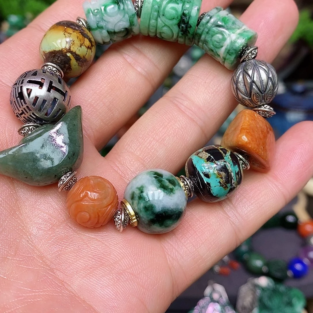 翡翠手链未镶嵌漂亮美眉