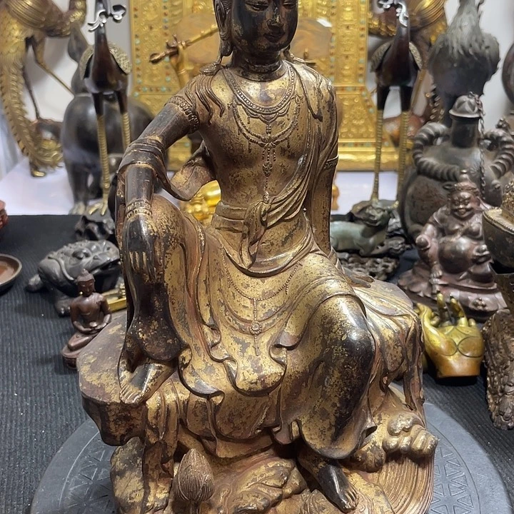 青*公瓷自在观音摆件