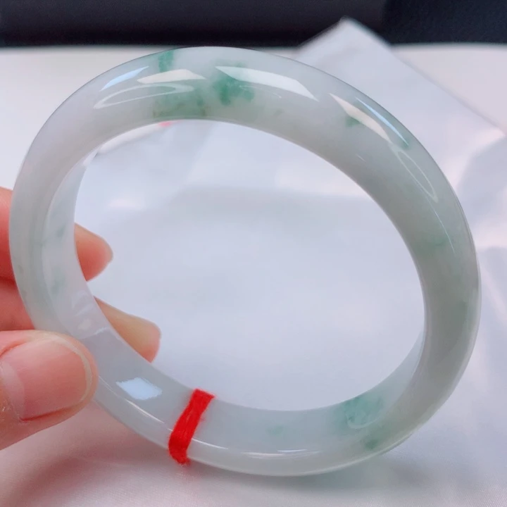 翡翠未镶嵌手镯60圈口