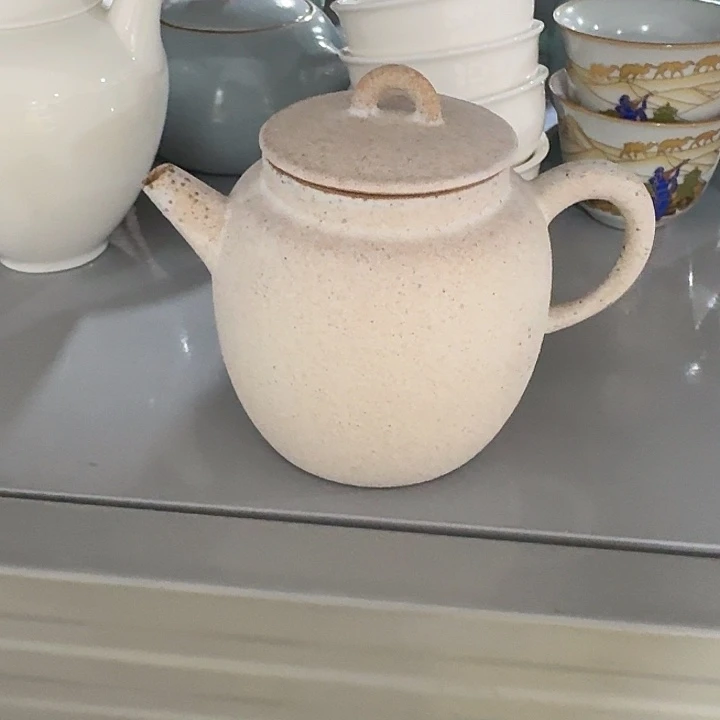 主人杯一个，瓷。。。