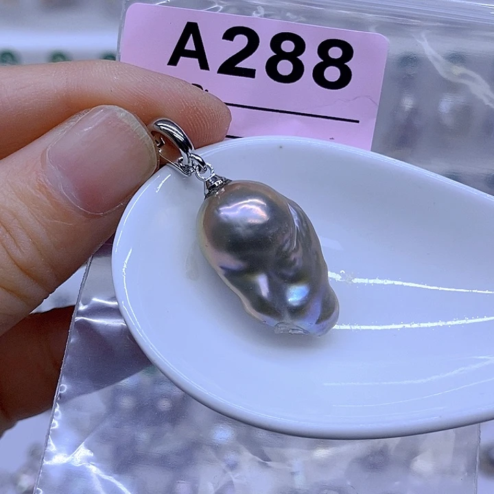 颈饰未镶嵌淡水珍珠