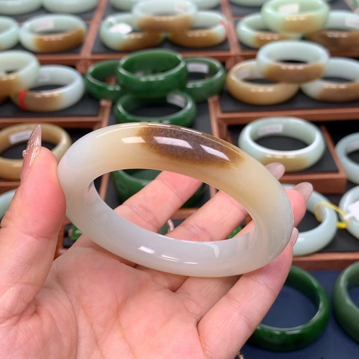 和田玉手镯未镶嵌5758圈口