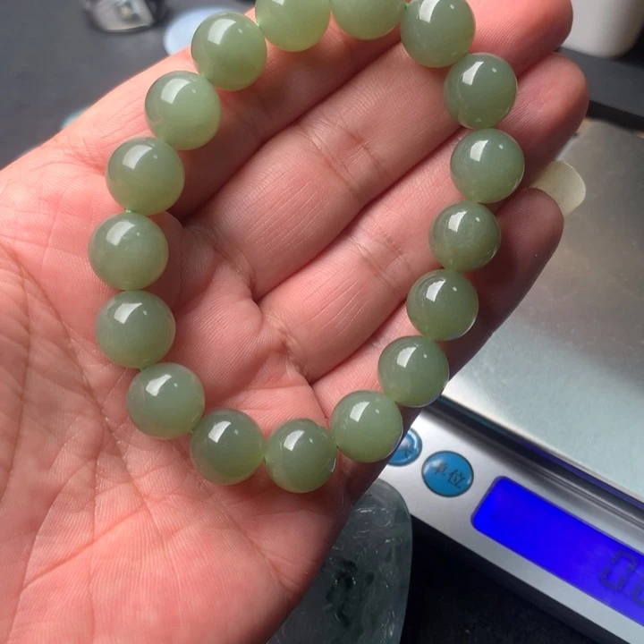 和田玉未镶嵌手串