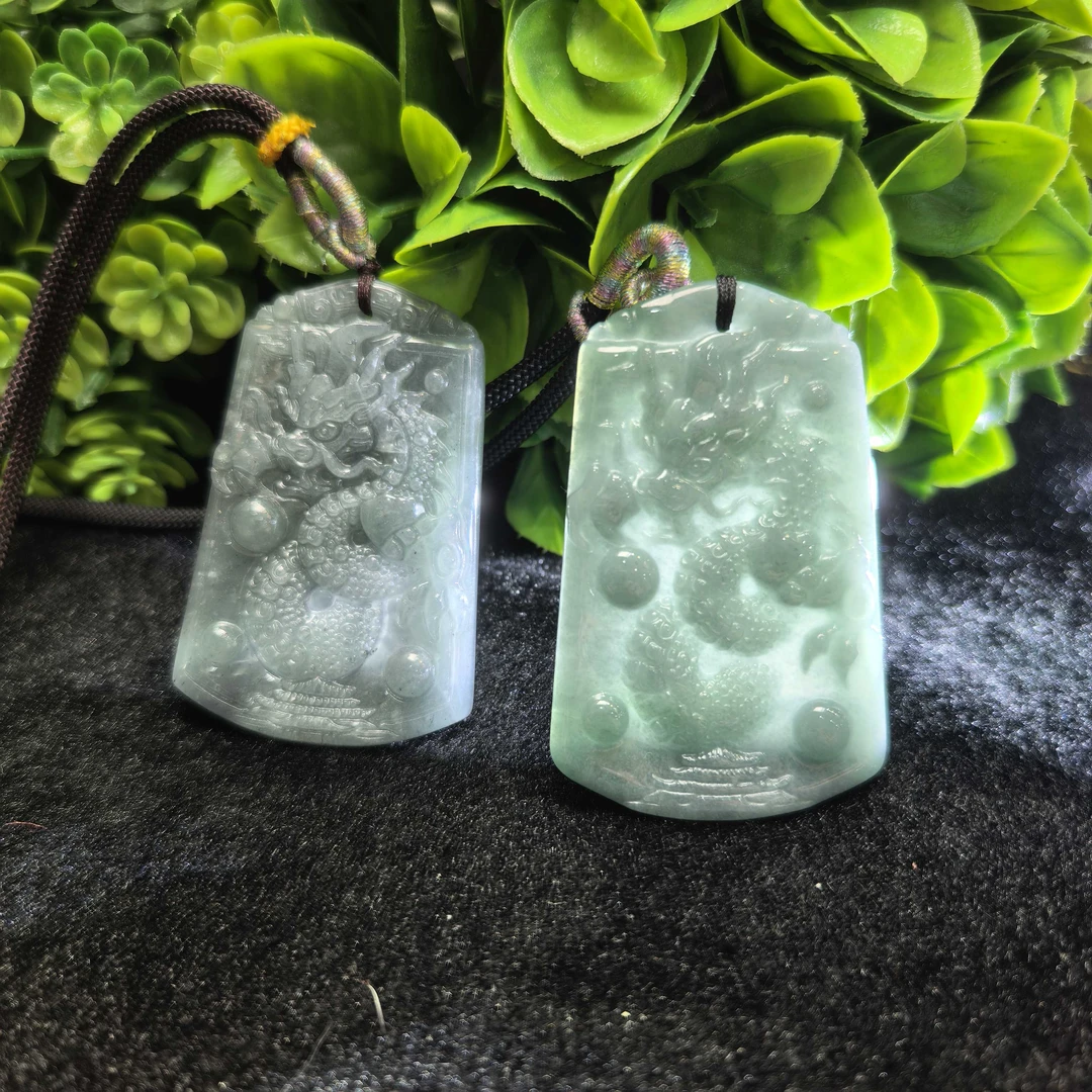 A5202翡翠A货龙牌吊坠-配绳-多样性发货只发一件