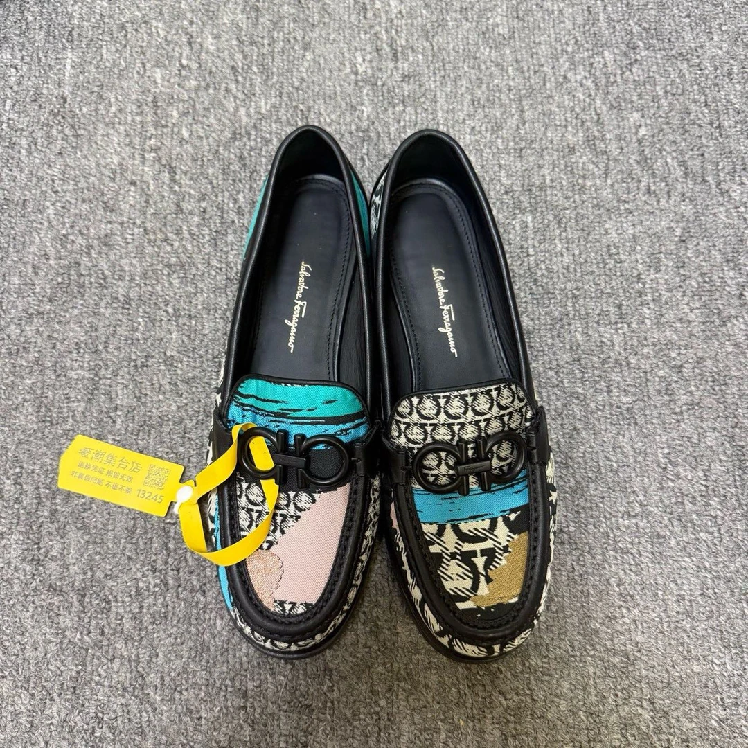 95新 FERRAGAMO/菲拉格慕 织物套脚女士休闲单鞋 37码/13245