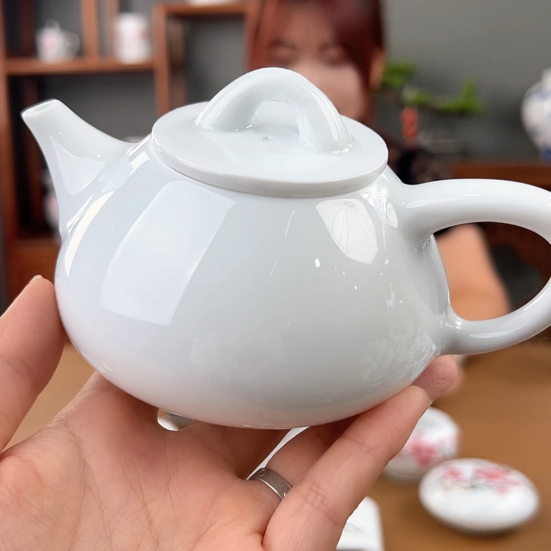 宇***令柴窑 素胎石瓢壶，微瑕