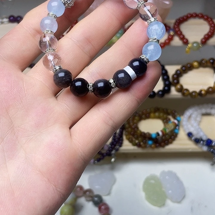 石英质玉合金颈饰