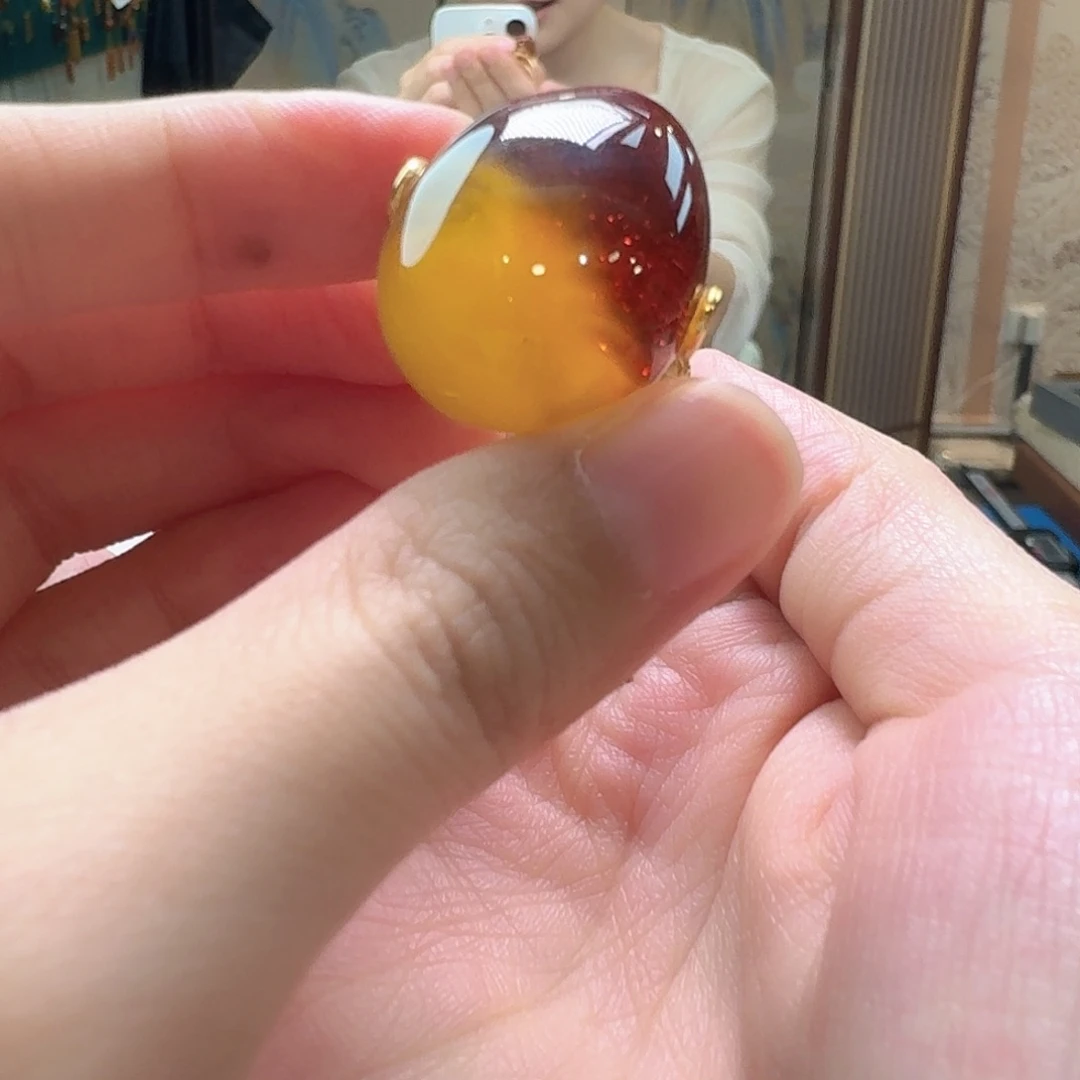 琥珀未镶嵌颈饰戒指