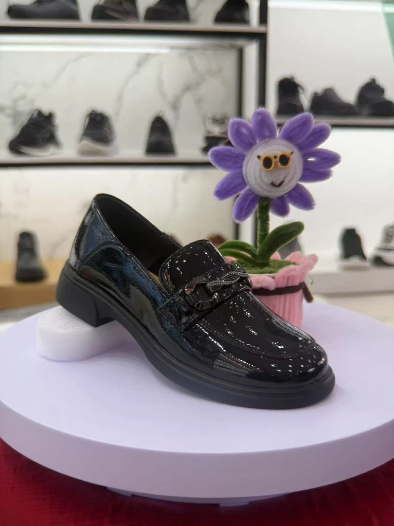 女鞋皮鞋单鞋乐福鞋时尚女士漆皮百搭真皮春季粗跟厚底英伦风圆头