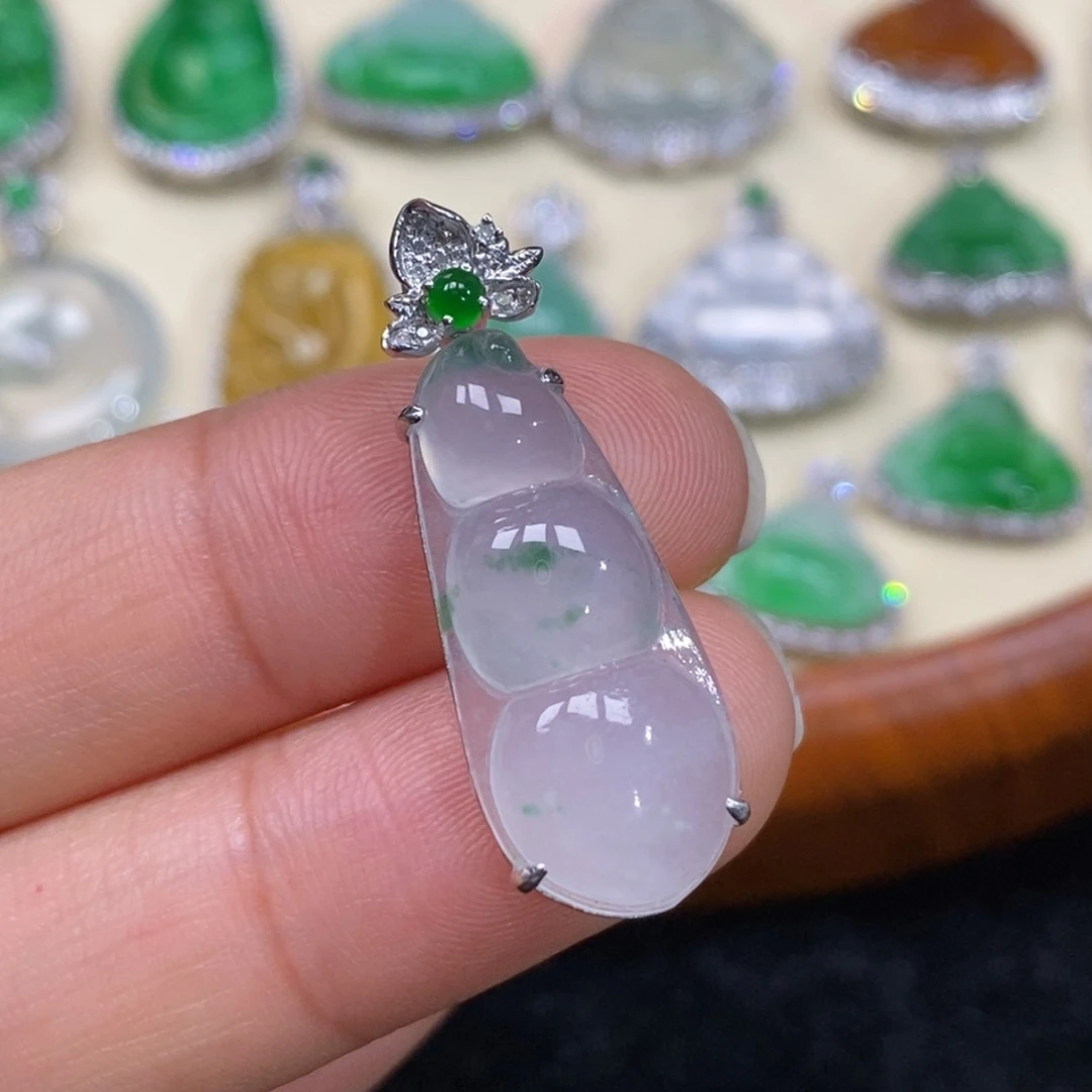 翡翠吊坠(赠链)18K金镶嵌