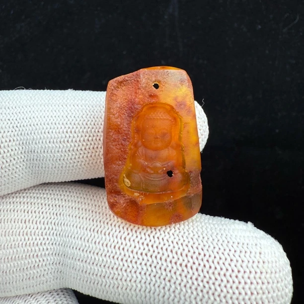 B7095天然原矿俄料蜜蜡 瑕疵特价原石吊坠 19*32mm支持复检