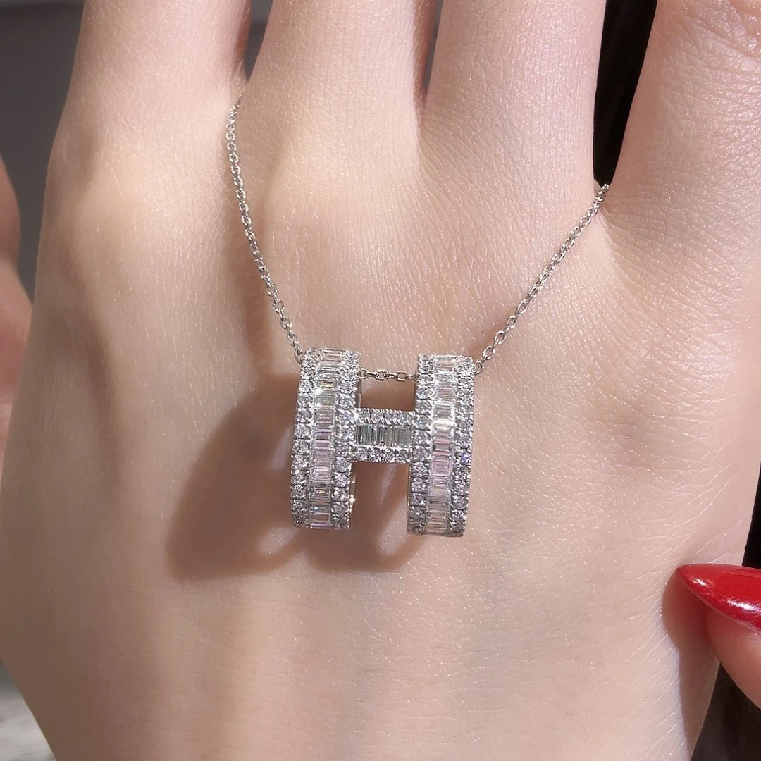 铂Pt950镶嵌实验室培育钻石颈饰