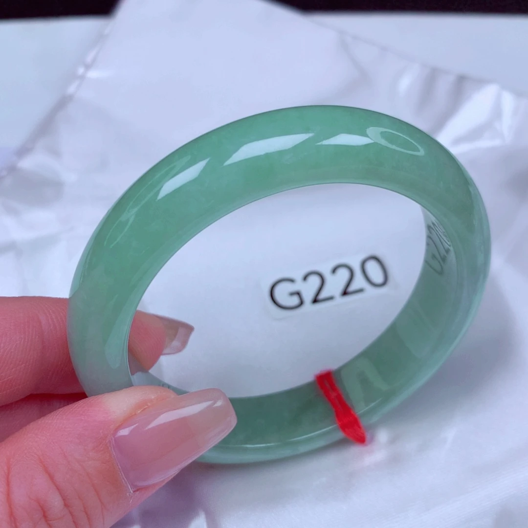 翡翠未镶嵌手镯手镯