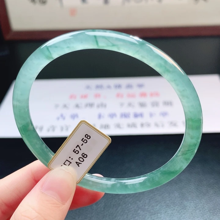 翡翠未镶嵌手镯翡翠手镯3