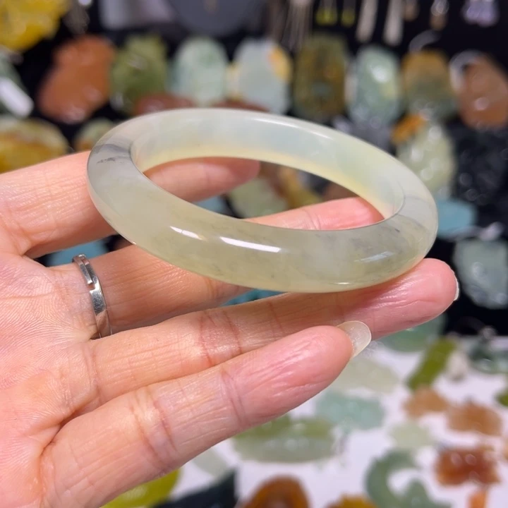 蛇纹石玉未镶嵌吊坠(赠链)