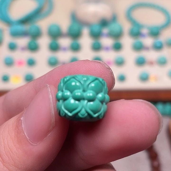 云见匠心雕刻配饰，尺寸14.4