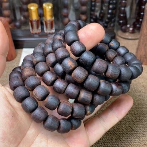 藤类A465降真香1.2老型瑕疵虫漏发其一