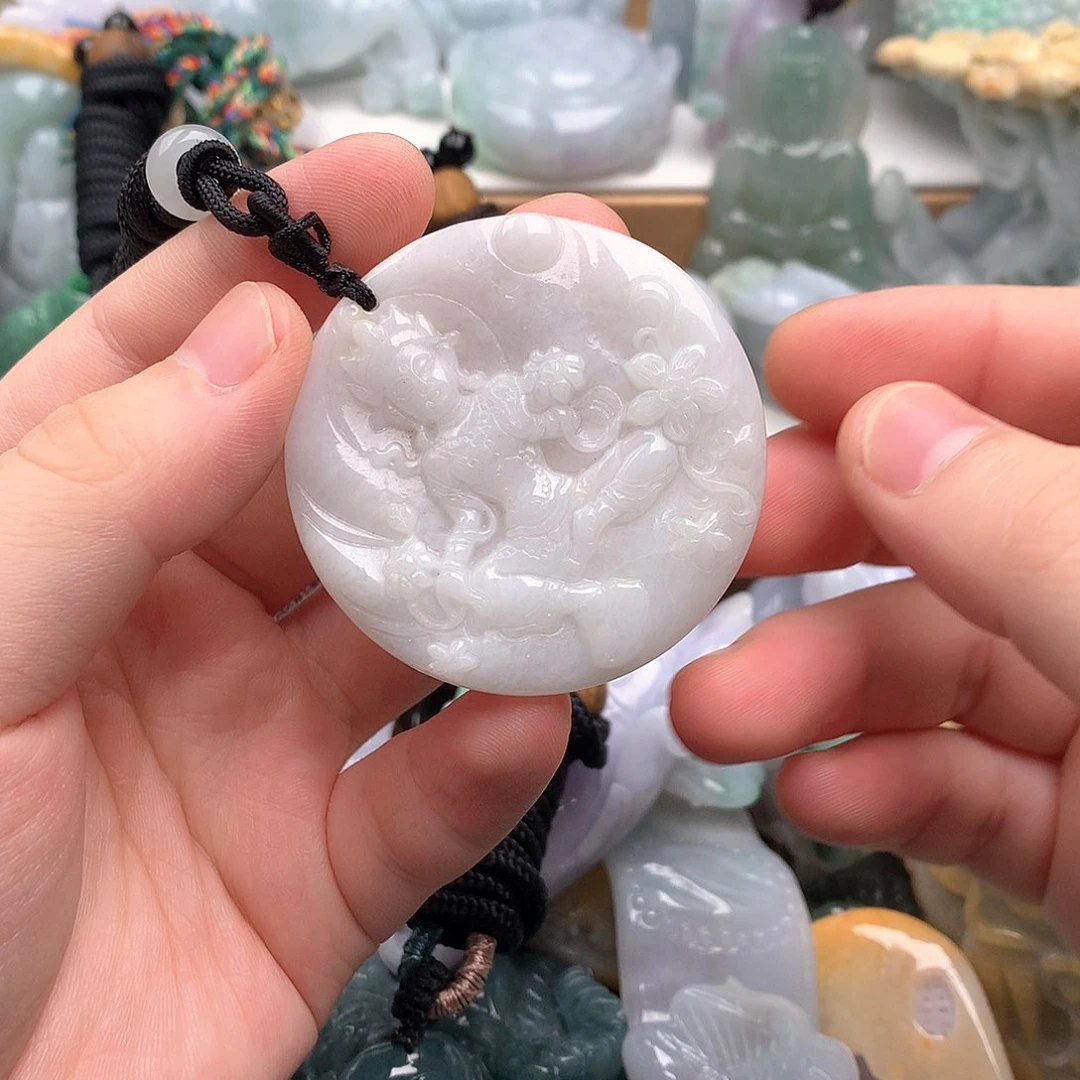 吊坠(不含链)未镶嵌翡翠