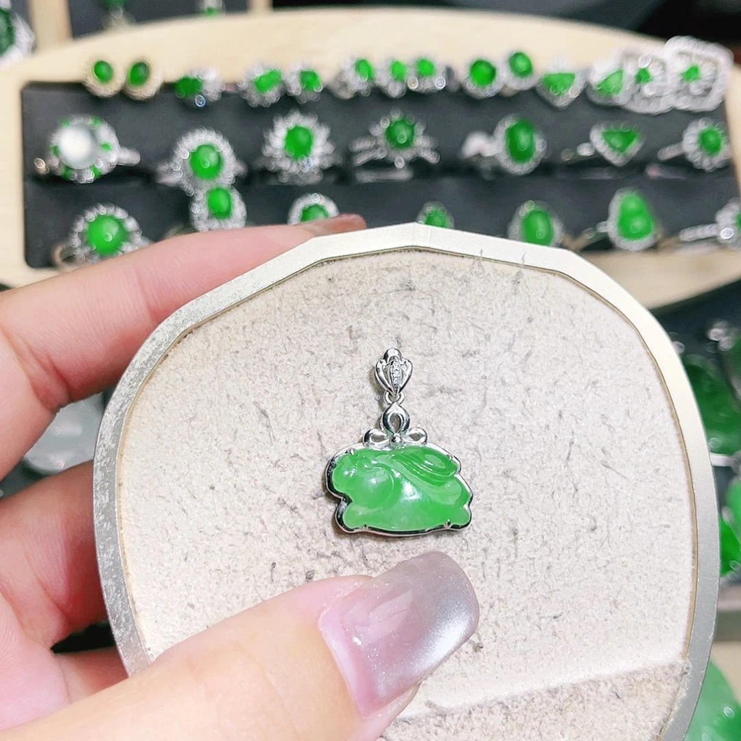 翡翠未镶嵌吊坠(不含链)裸石