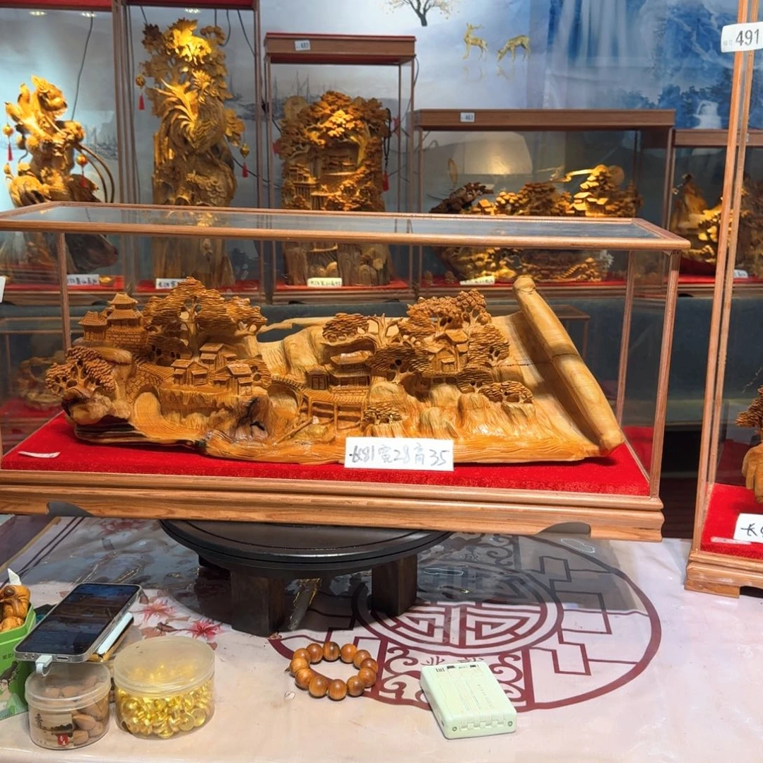 兰***云柏木（崖柏）木雕款