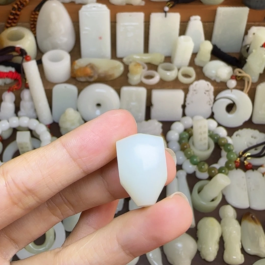 和田玉未镶嵌挂件卡14三通包容价