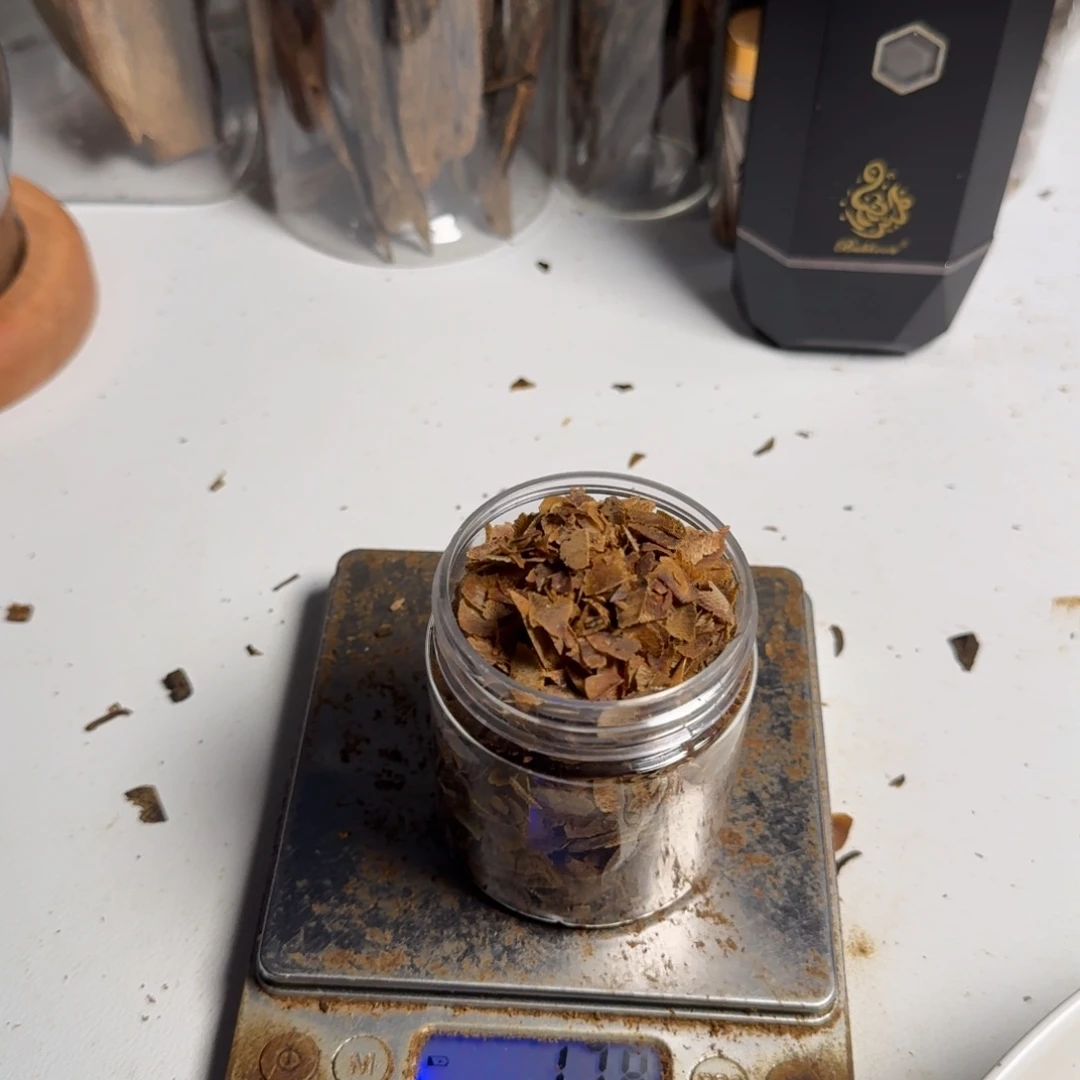 斑纹漆（虎斑木）中*暖海南白棋切片17克