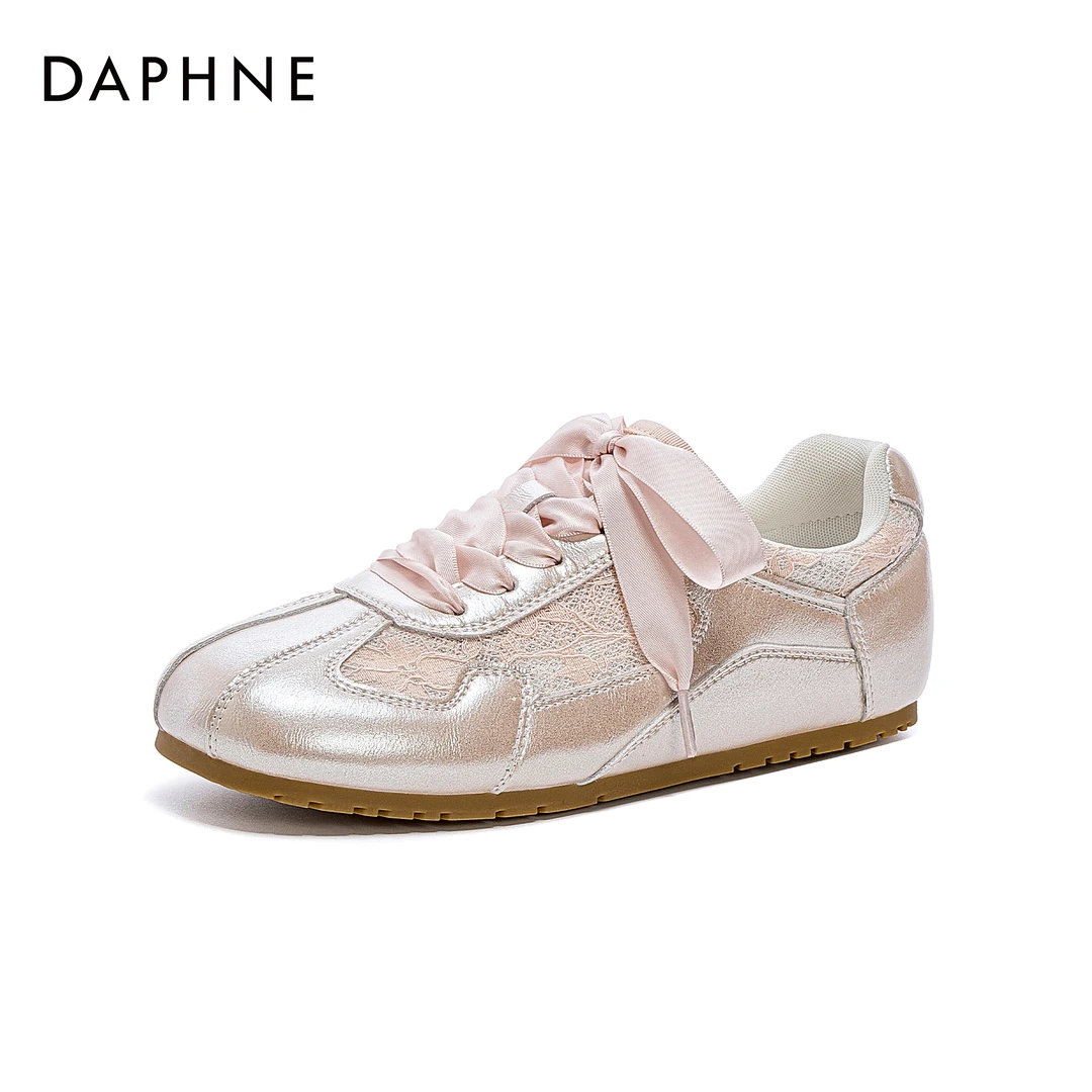 达芙妮2025春夏时尚休闲鞋学院风女鞋透气运动鞋复古百搭平底